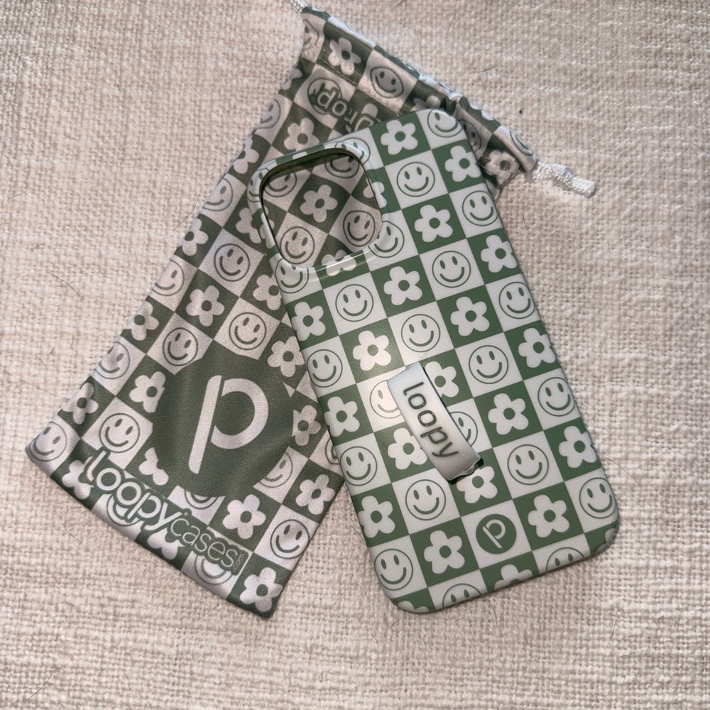 Loopy Case Green and White Checker iPhone 13 Pro Max